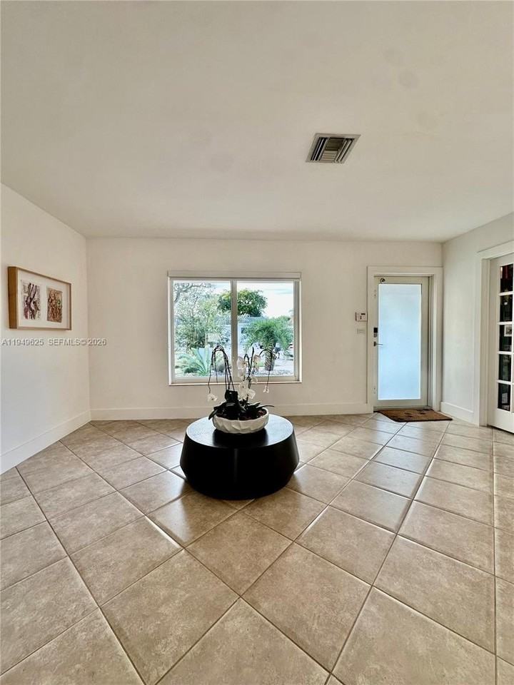 2665 Sw 119th Ct #0 - Photo 3 of 27