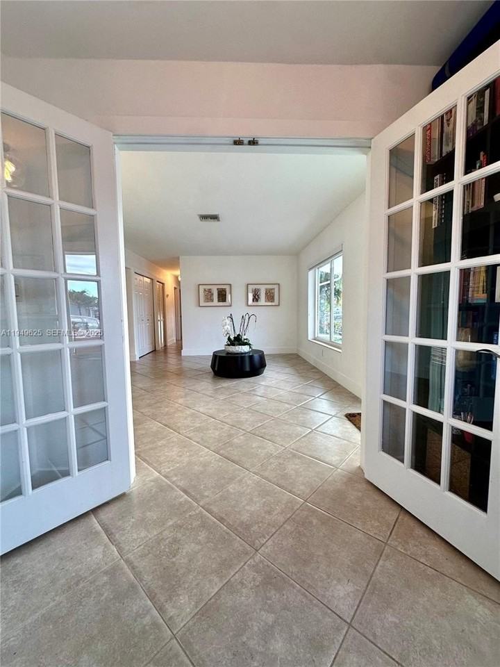 2665 Sw 119th Ct #0 - Photo 4 of 27