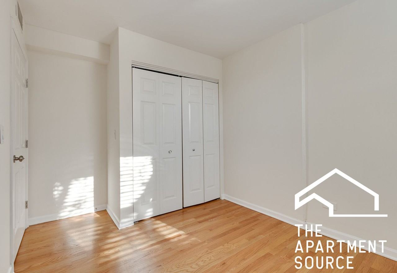 2520 W Leland Ave #C01 - Photo 7 of 17