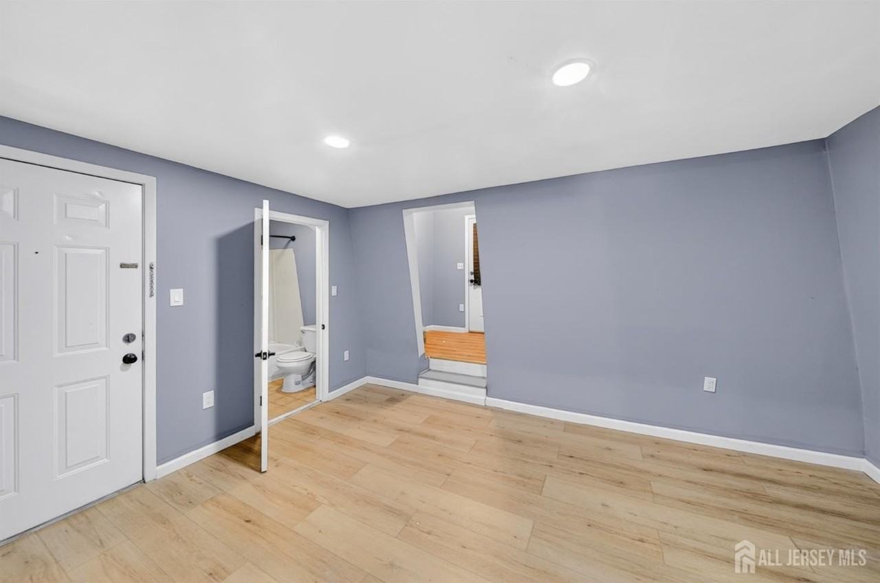 194 High St #3 - Photo 2 of 8