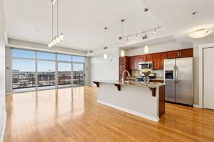 106 W Seeboth St #821 - Photo 1 of 1