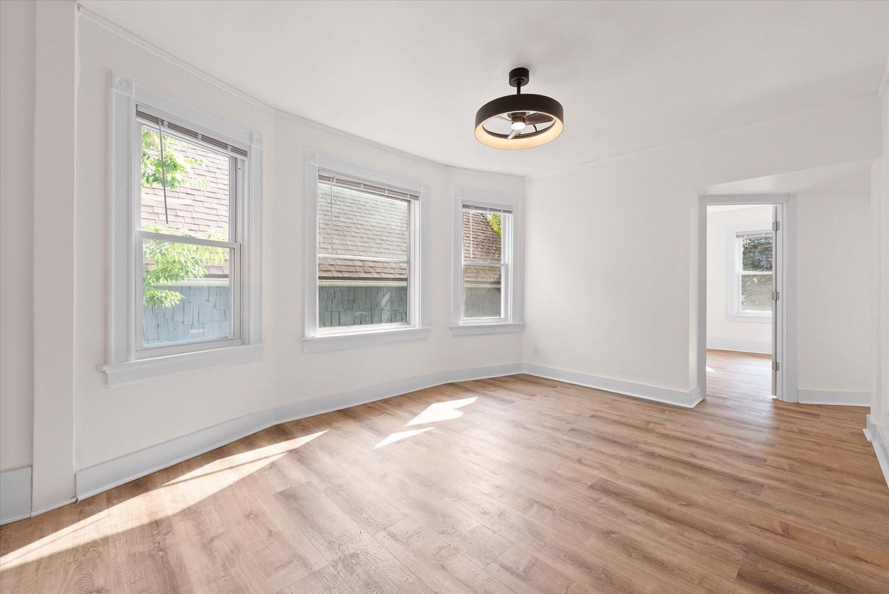 2026 E Kenilworth Pl #2 - Photo 5 of 17