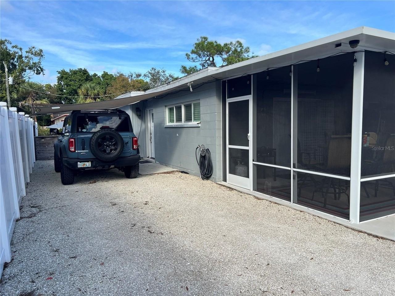 1742 8th St - Photo 2 of 19