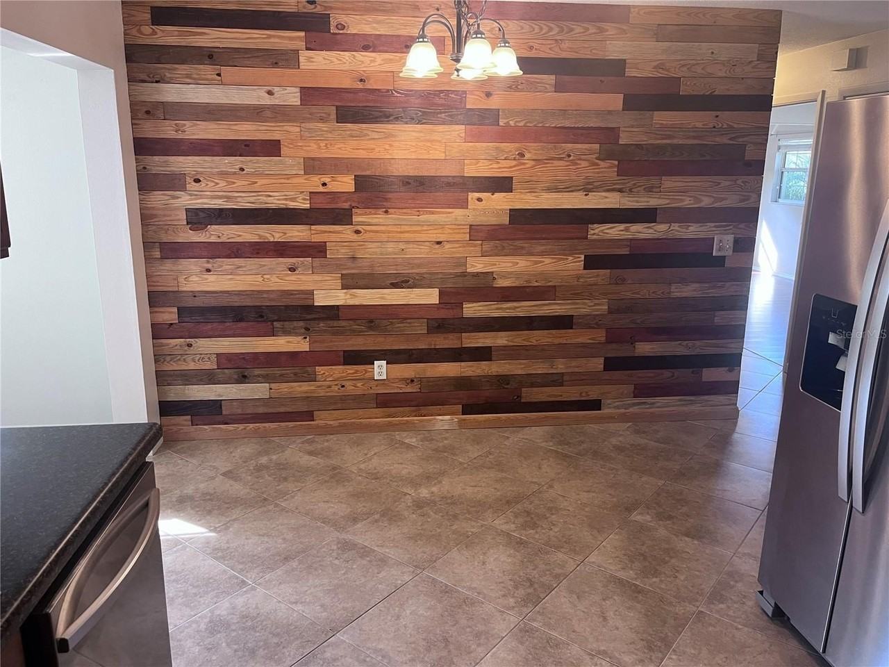 6024 48th Avenue Dr E - Photo 7 of 21