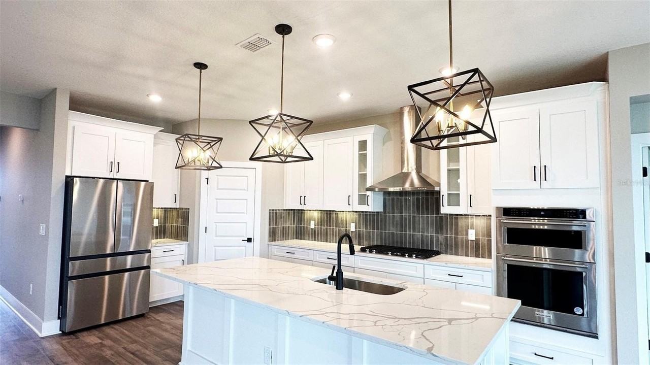 3619 Savanna Palms Ct - Photo 6 of 34