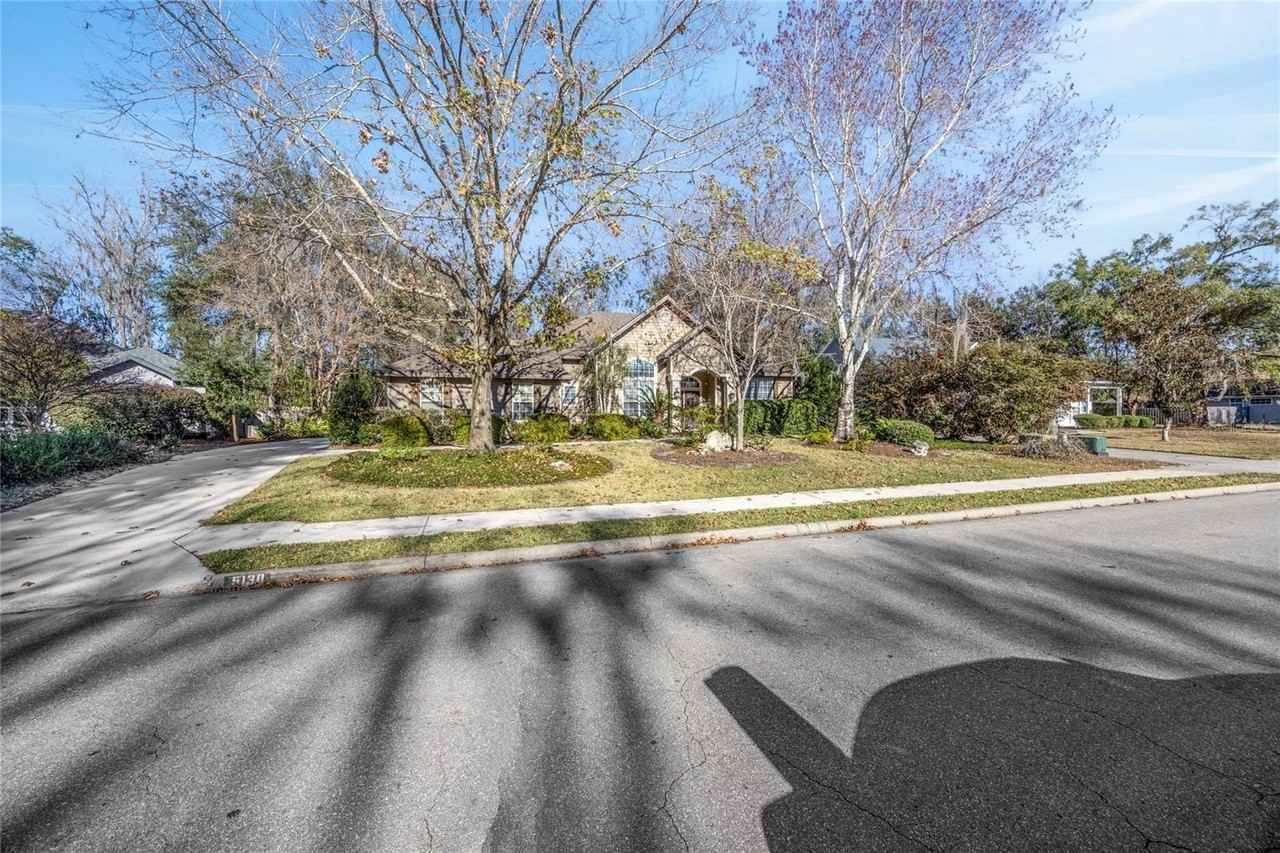 5130 Nw 80th Ave - Photo 2 of 50