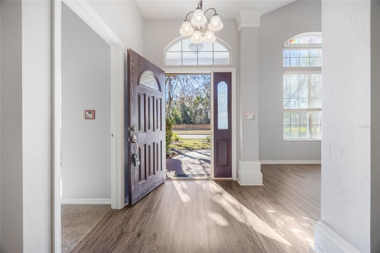 5130 Nw 80th Ave - Photo 5 of 50