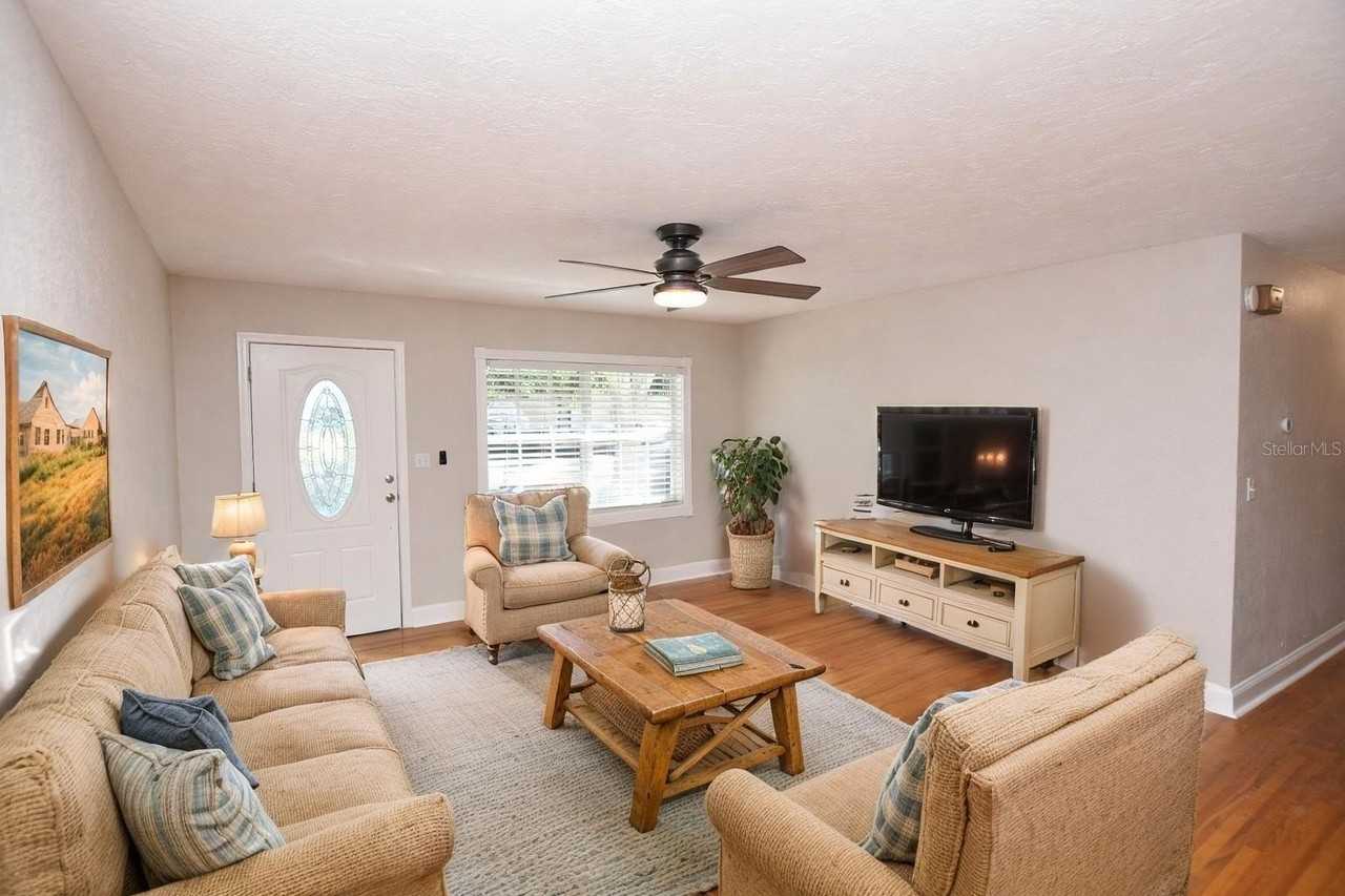 3133 S Polk Ave - Photo 3 of 27