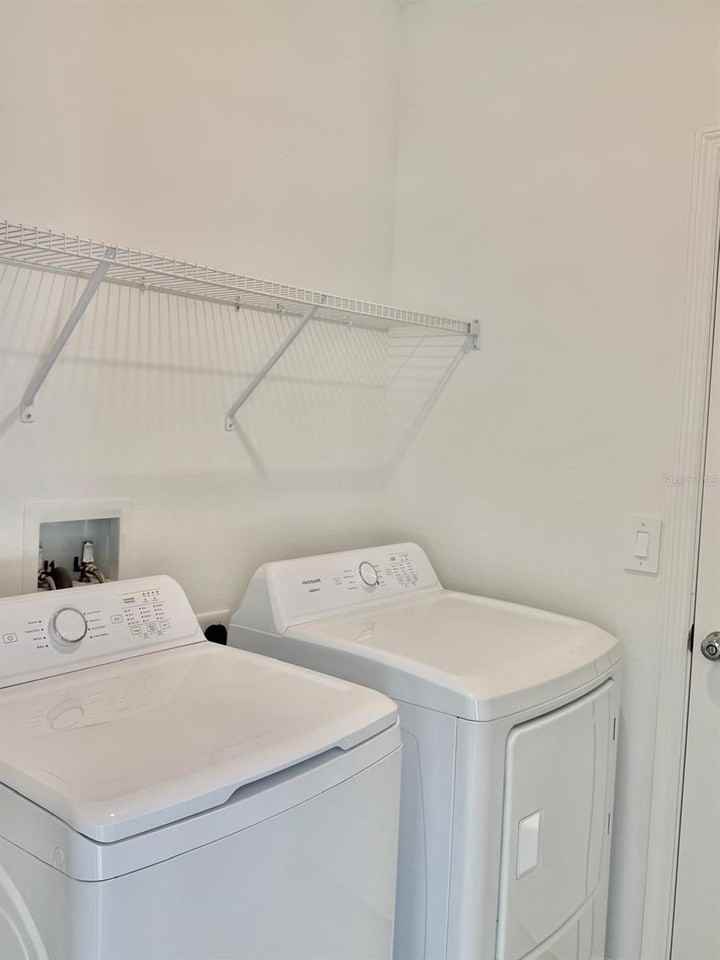 3658 Hardman Dr - Photo 6 of 22