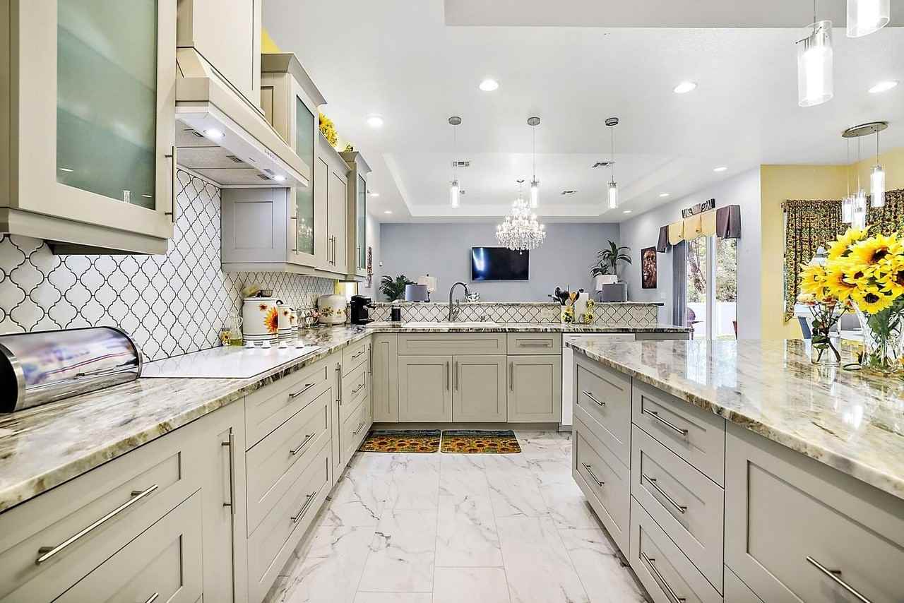 4562 Se 136th Ln - Photo 7 of 35