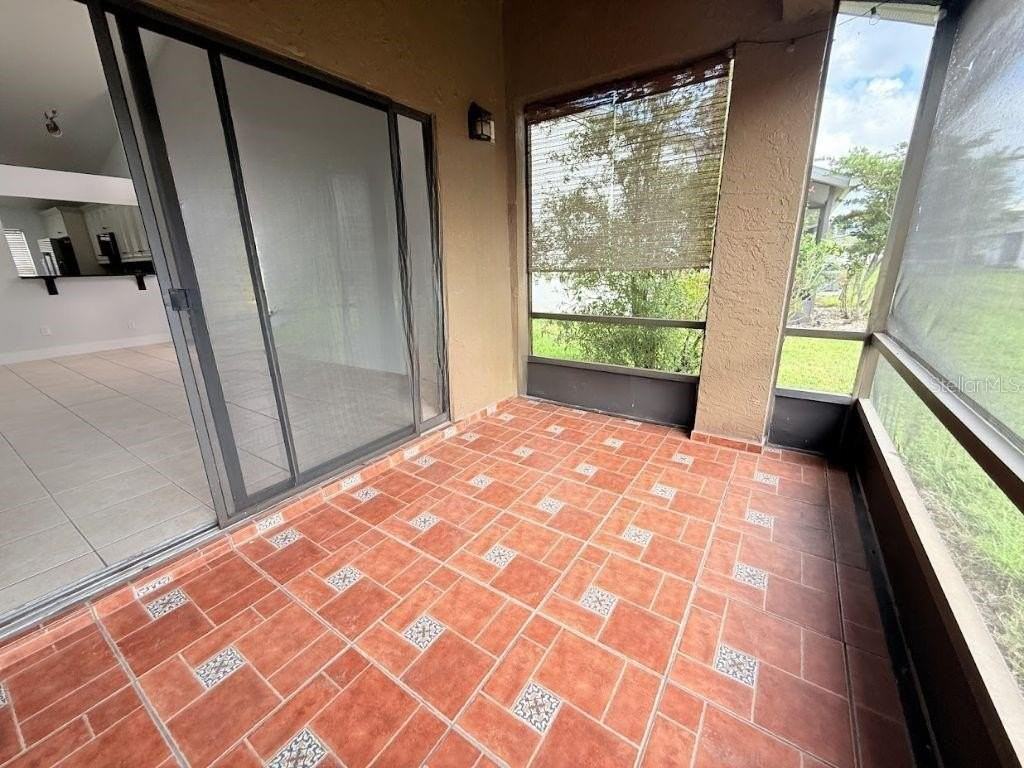 109 Lakepointe Cir - Photo 4 of 33