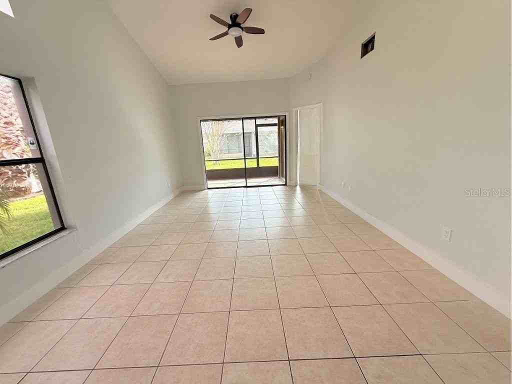 109 Lakepointe Cir - Photo 5 of 33