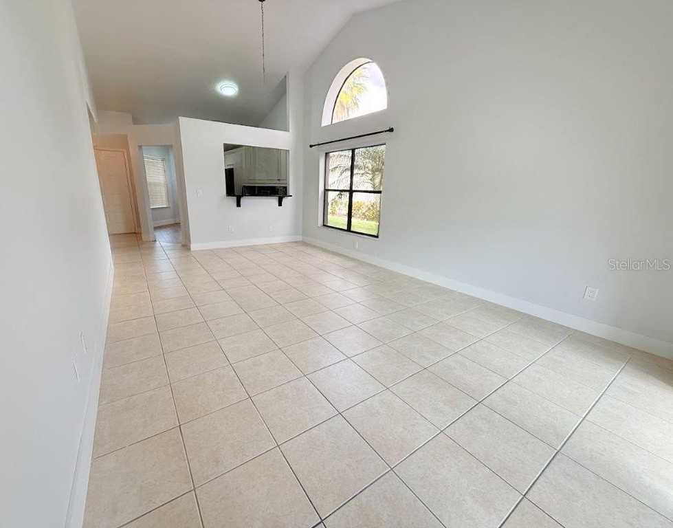 109 Lakepointe Cir - Photo 7 of 33