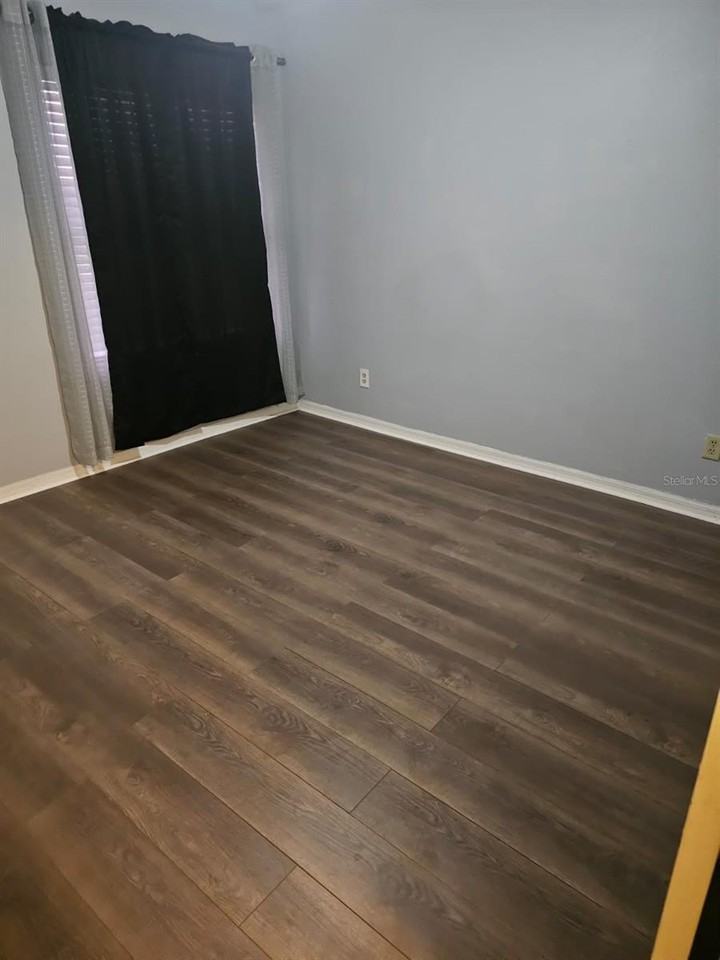 2400 Summerfield Pl - Photo 4 of 12