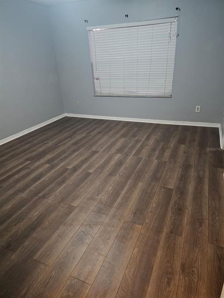 2400 Summerfield Pl - Photo 5 of 12