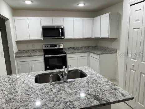 351 Towns Cir - Photo 4 of 14