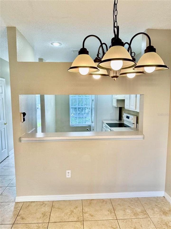 29920 Playa Del Rey Ln - Photo 5 of 32