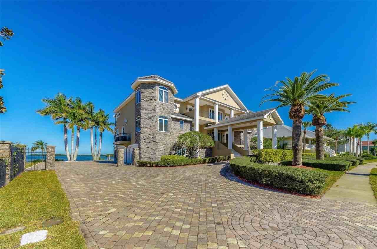 2053 N Pointe Alexis Dr - Photo 3 of 50