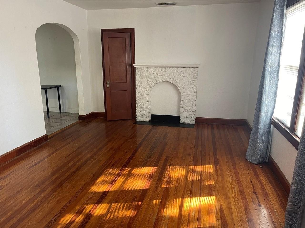 1002 Drew St - Photo 5 of 14