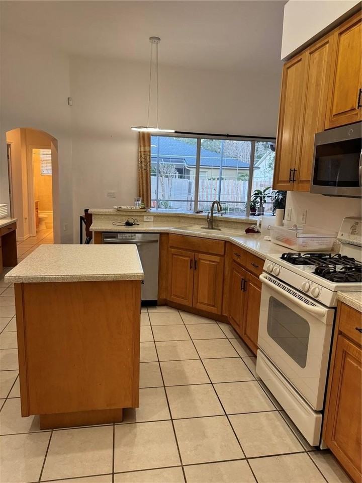 10209 Shadow Branch Dr - Photo 6 of 23