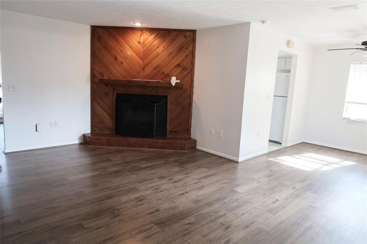 10410 N Connechusett Rd - Photo 2 of 15