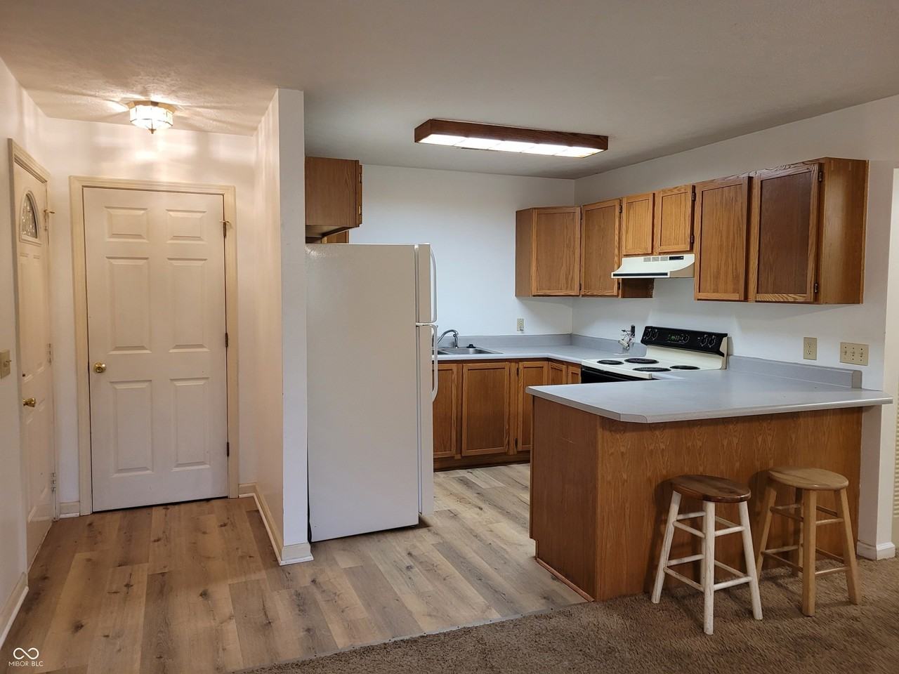 250 Locust Ln #1A - Photo 5 of 16