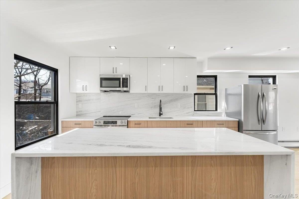 4422 Avenue M - Photo 6 of 13