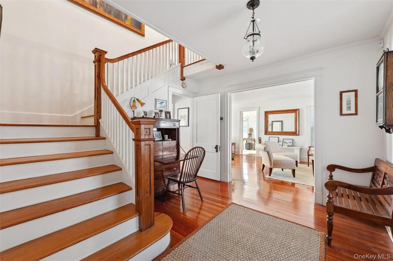 24 Jennings Ave - Photo 3 of 42