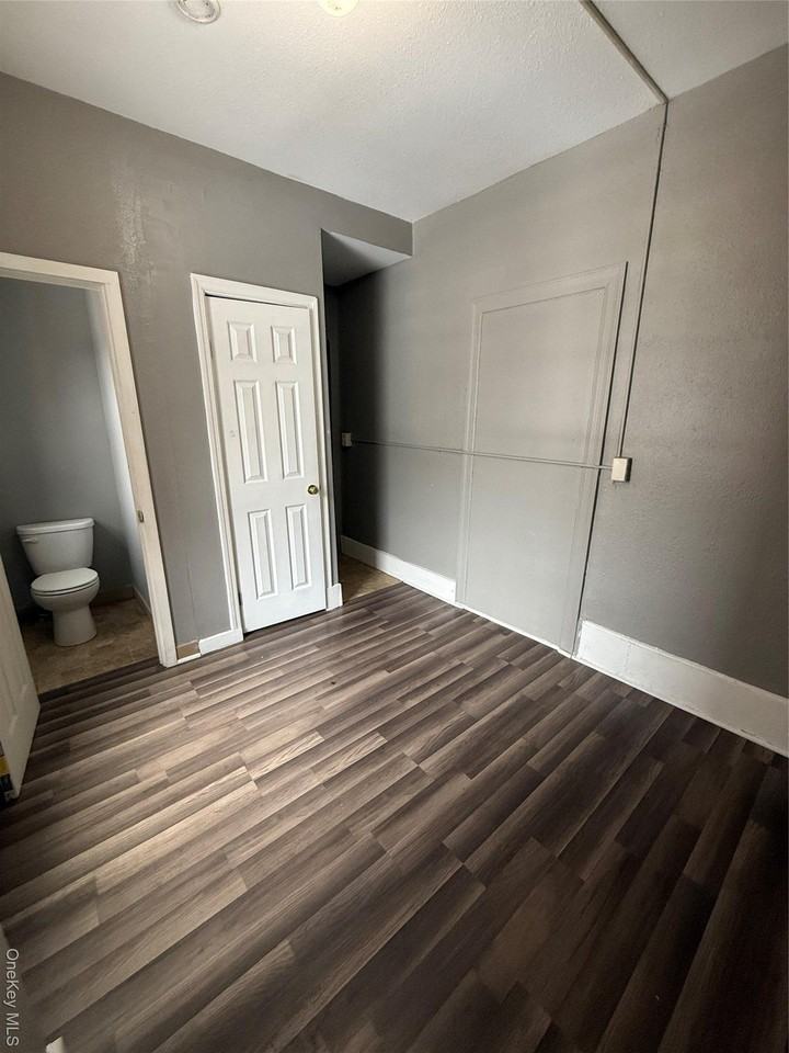 60 Carroll St Apt C3 #C3 - Photo 6 of 19