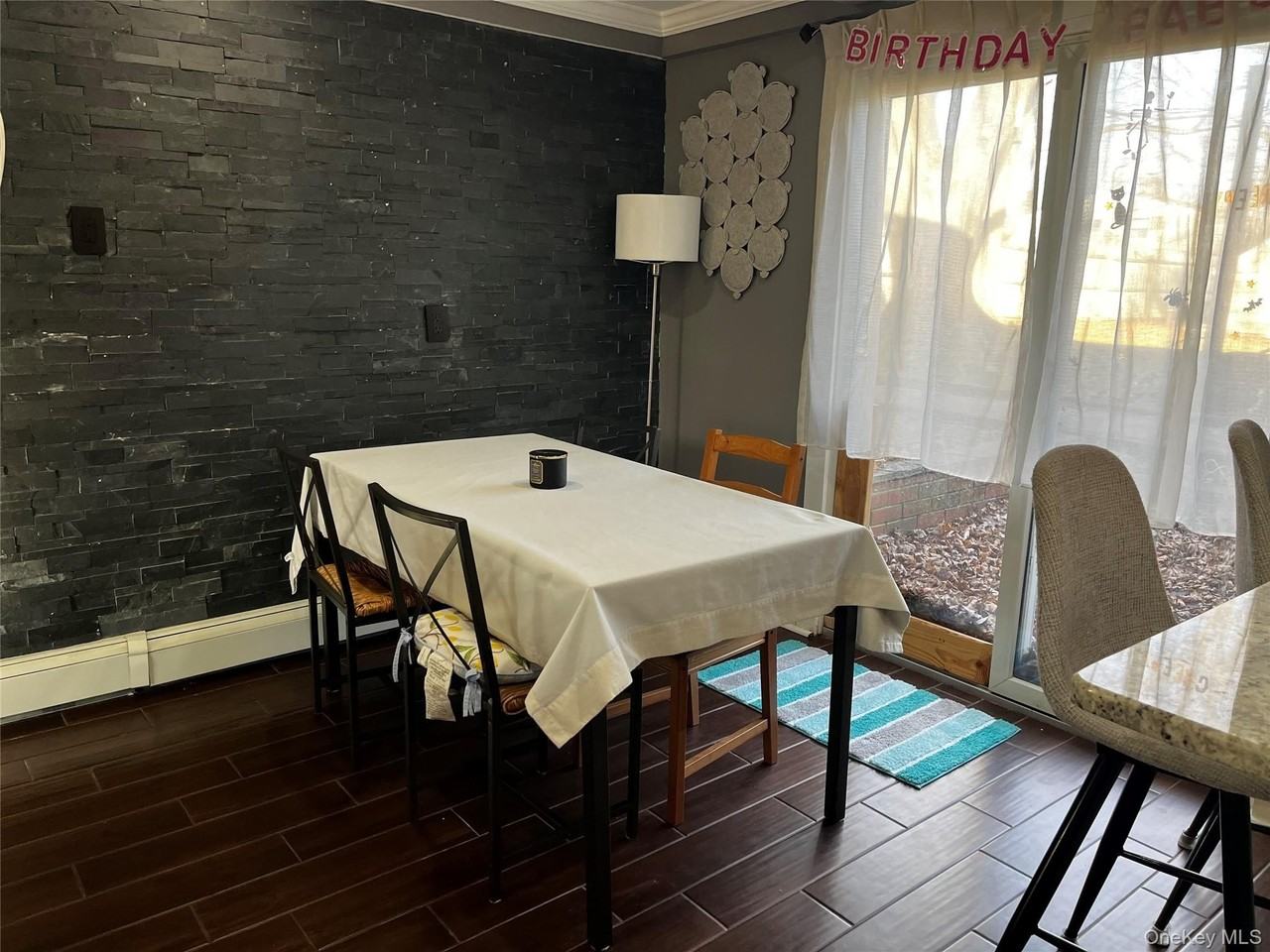 47 University Heights Dr - Photo 6 of 10