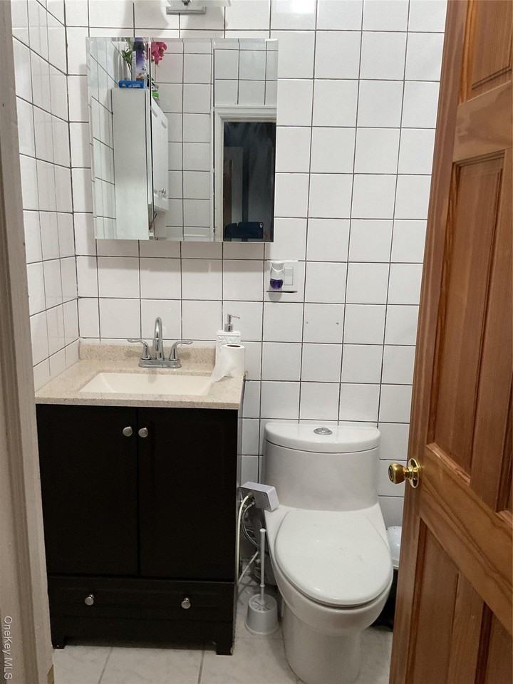 24 Cooledge Dr - Photo 3 of 9