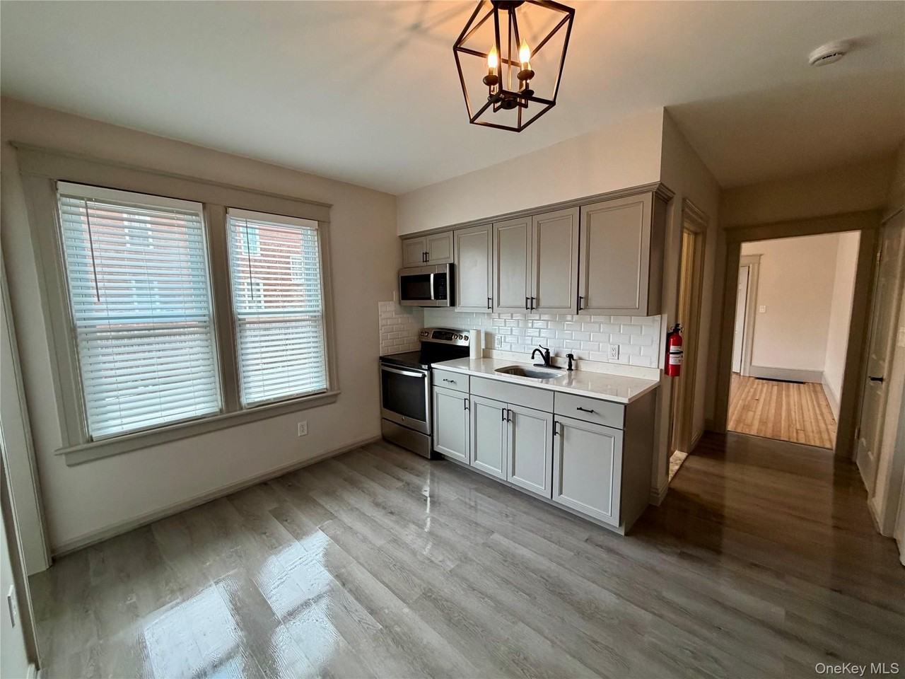 11 Franklin St Apt 1e #1E - Photo 2 of 6