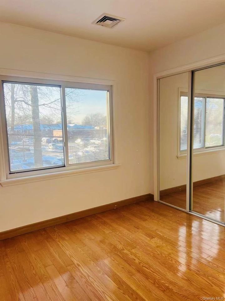 6448 Cloverdale Blvd 2nd Fl #2ndFL - Photo 6 of 7