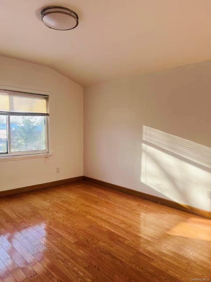 6448 Cloverdale Blvd 2nd Fl #2ndFL - Photo 7 of 7