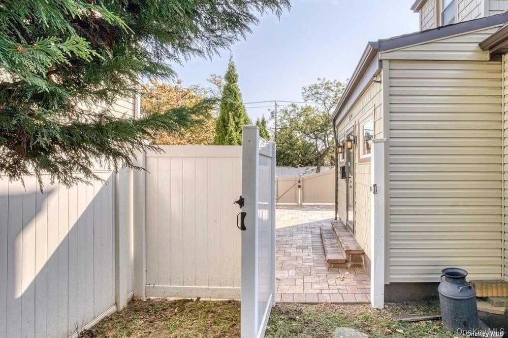 524 Central Ave - Photo 3 of 18