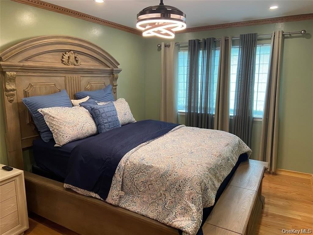 52 Oakwood Ct - Photo 2 of 3