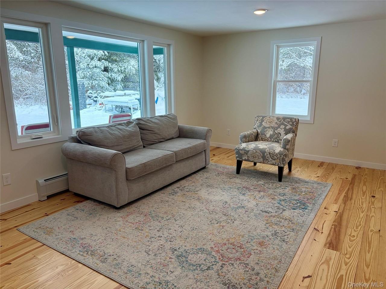 156 Bloom Rd - Photo 5 of 31