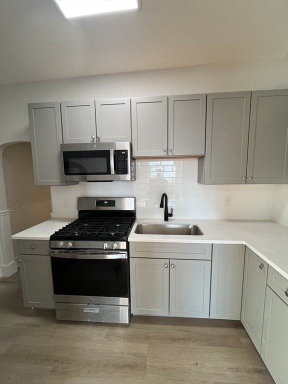 108 Bristol Rd Apt 1 #1 - Photo 3 of 30