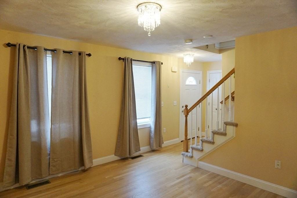 118 Smith St Unit 118 #118 - Photo 5 of 26