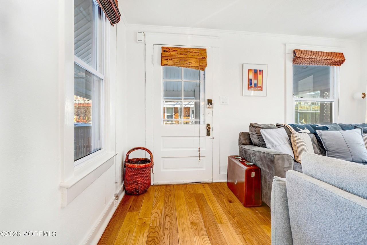 100 Mount Tabor Way - Photo 5 of 34