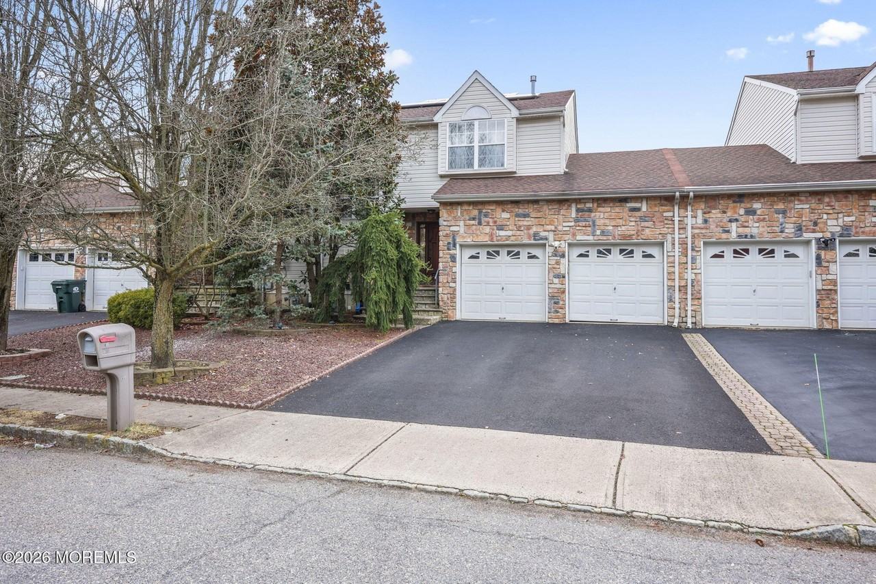 10 Kinglet Ave - Photo 2 of 38