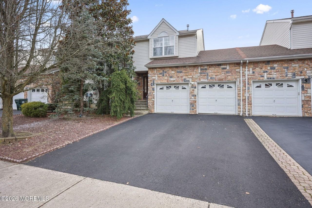 10 Kinglet Ave - Photo 4 of 38