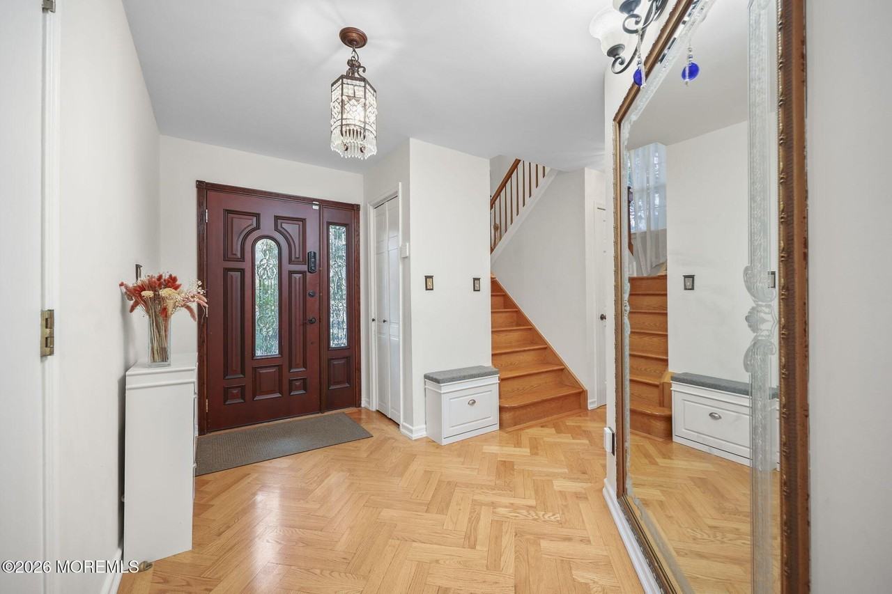 10 Kinglet Ave - Photo 6 of 38