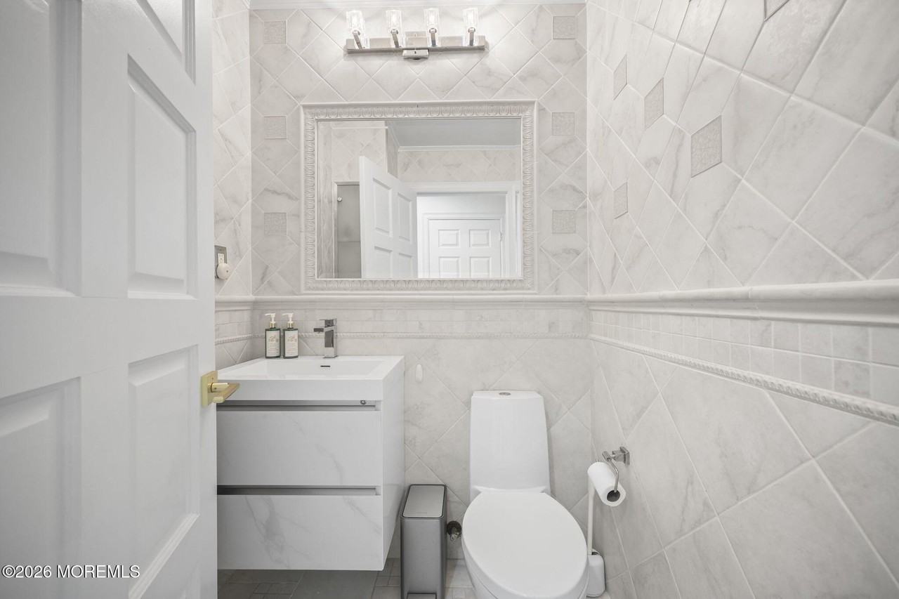 10 Kinglet Ave - Photo 7 of 38