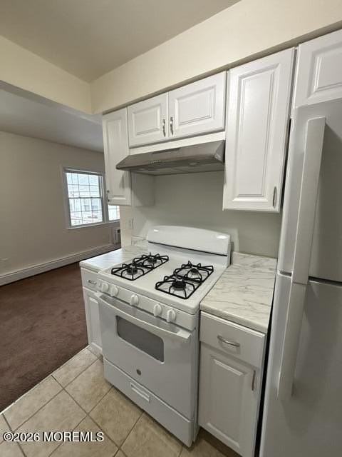 64 Stonehurst Blvd Apt E #E - Photo 4 of 15