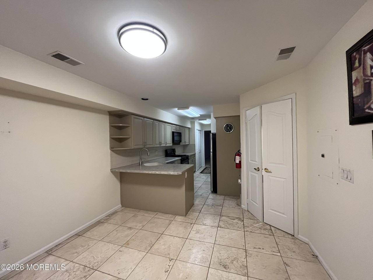 210 Spinnakers Cv - Photo 7 of 33