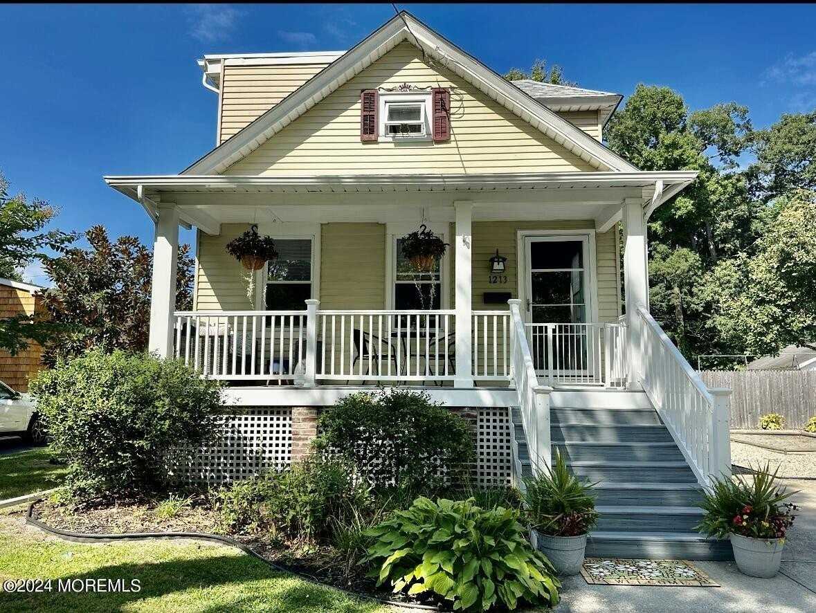 1213 4th Ave - Photo 2 of 18