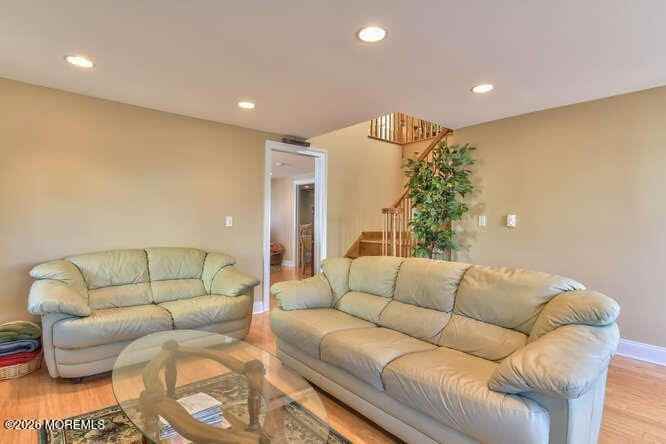 106 Elizabeth Ave - Photo 5 of 24