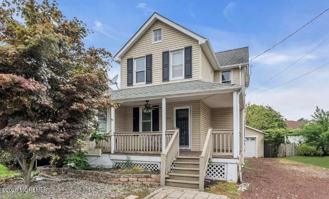 327 Roosevelt Ave - Photo 1 of 1