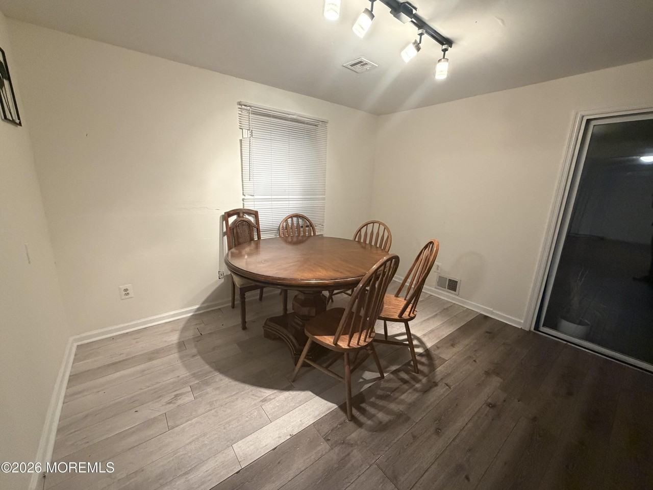 210 W Morgan Ave - Photo 3 of 11